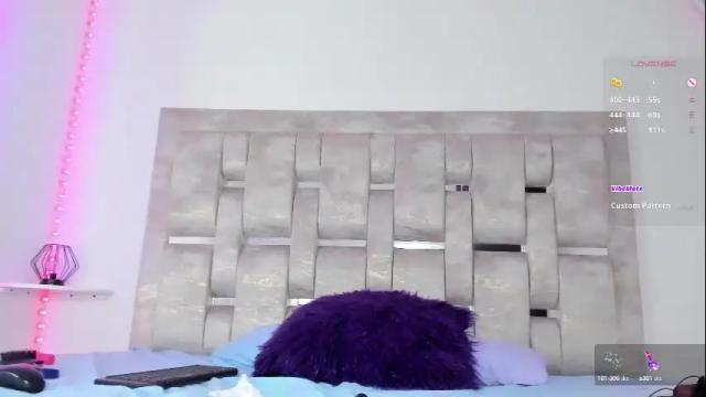 Image 12 of valeskarubio Stream on Chaturbate on 5 months ago