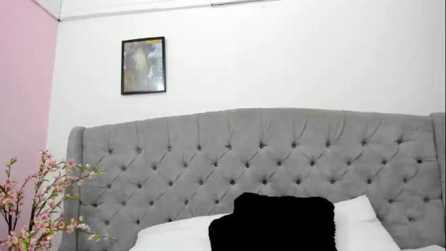 Image 6 of valesskahall Stream on Chaturbate on 1 month ago