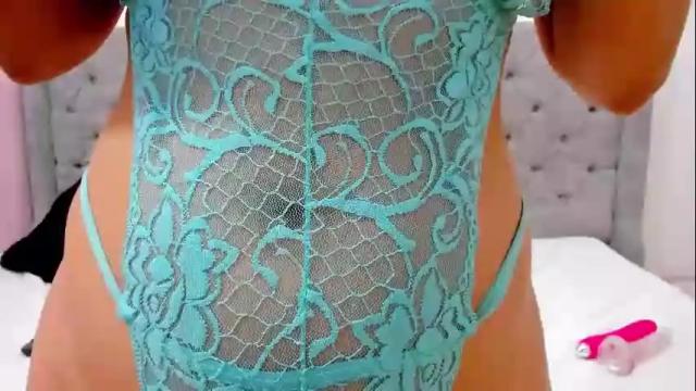 Image 8 of valesskahall Stream on Chaturbate on 29 days ago