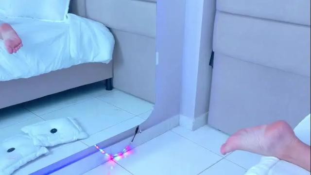 Image 6 of valeswift Stream on Chaturbate on 1 month ago