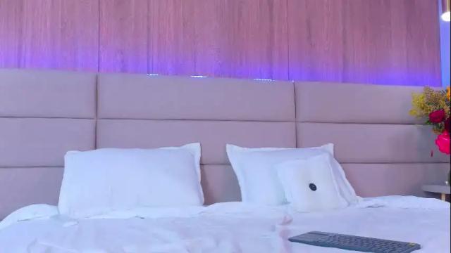Image 2 of valeswift Stream on Chaturbate on 1 month ago