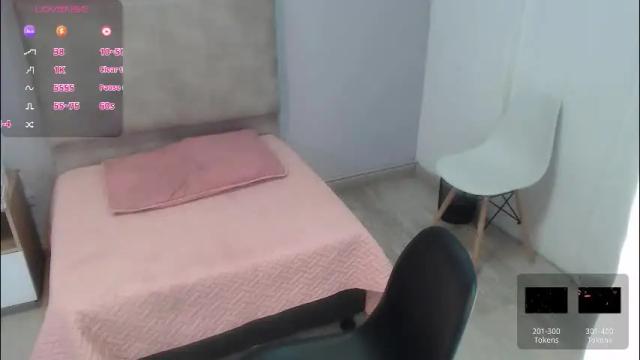 Image 3 of valevicious Stream on Chaturbate on 2 months ago