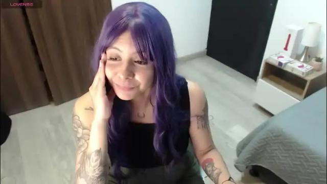 Image 10 of valevicious Stream on Chaturbate on 1 month ago