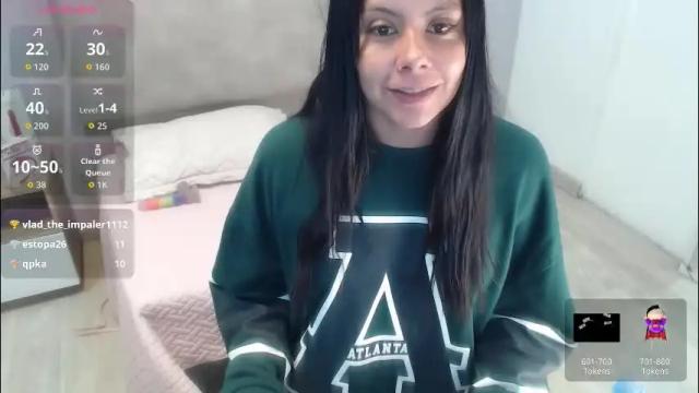 Image 8 of valevicious Stream on Chaturbate on 2 months ago