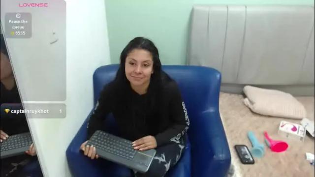 Image 12 of valevicious Stream on Chaturbate on 1 month ago