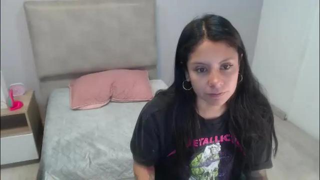 Image 11 of valevicious Stream on Chaturbate on 28 days ago