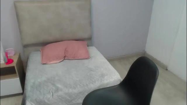 Image 8 of valevicious Stream on Chaturbate on 28 days ago