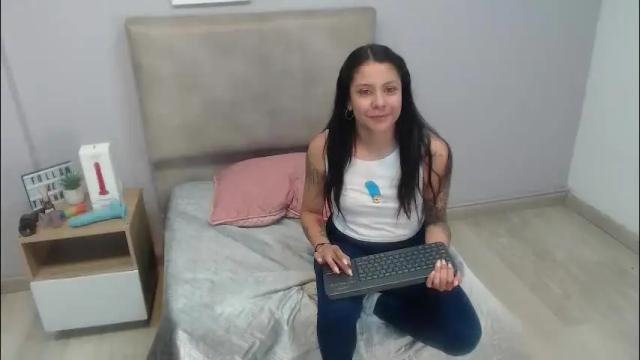 Image 11 of valevicious Stream on Chaturbate on 22 days ago