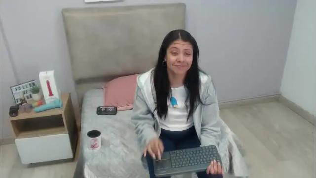 Image 6 of valevicious Stream on Chaturbate on 22 days ago