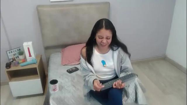 Image 7 of valevicious Stream on Chaturbate on 22 days ago