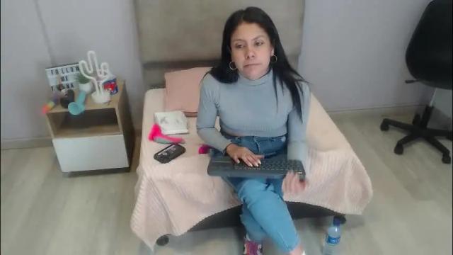 Image 11 of valevicious Stream on Chaturbate on 23 days ago