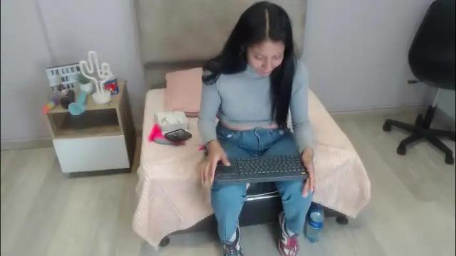 Image 6 of valevicious Stream on Chaturbate on 23 days ago