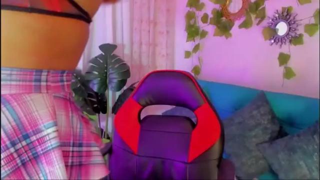 Image 4 of valezny69 Stream on Chaturbate on 1 day ago