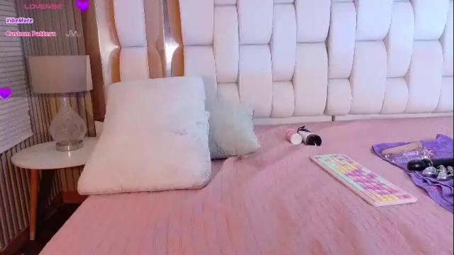 Image 2 of valkiria_moore Stream on Chaturbate on 1 month ago