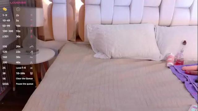 Image 3 of valkiria_moore Stream on Chaturbate on 1 month ago