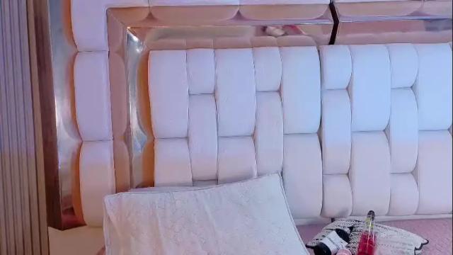 Image 12 of valkiria_moore Stream on Chaturbate on 1 month ago