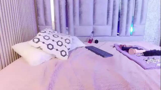 Image 7 of valkiria_moore Stream on Chaturbate on 22 days ago