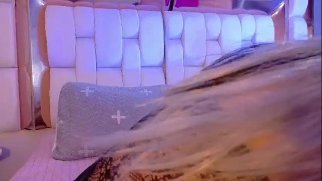 Image 10 of valkiria_moore Stream on Chaturbate on 18 days ago