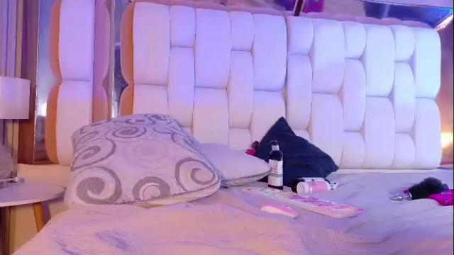 Image 4 of valkiria_moore Stream on Chaturbate on 13 days ago