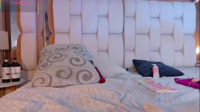 Image 3 of valkiria_moore Stream on Chaturbate on 11 days ago
