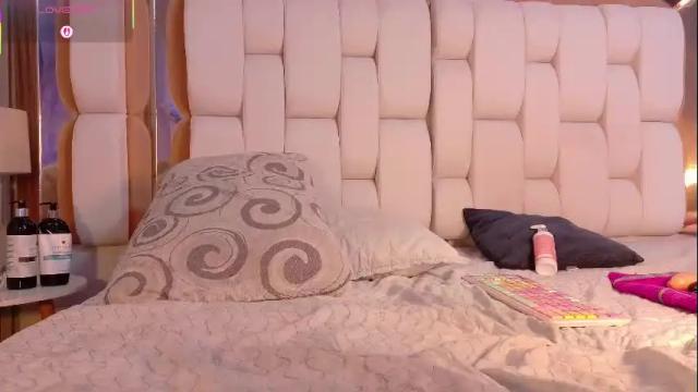 Image 4 of valkiria_moore Stream on Chaturbate on 11 days ago