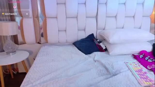 Image 12 of valkiria_moore Stream on Chaturbate on 9 days ago
