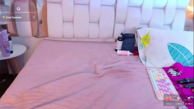 Image 8 of valkiria_moore Stream on Chaturbate on 6 days ago