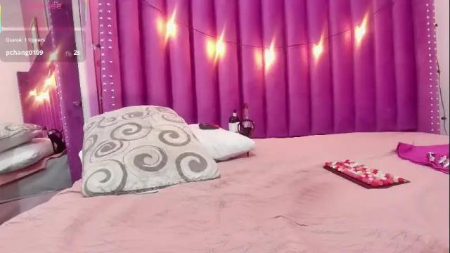 Image 2 of valkiria_moore Stream on Chaturbate on 5 days ago