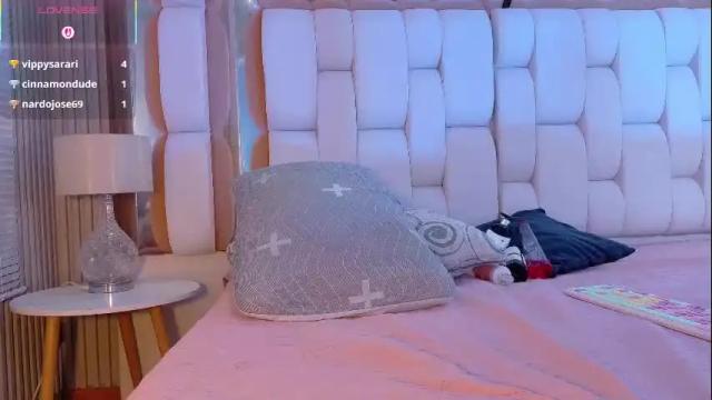 Image 7 of valkiria_moore Stream on Chaturbate on 3 days ago