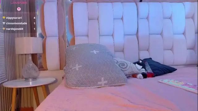 Image 8 of valkiria_moore Stream on Chaturbate on 3 days ago