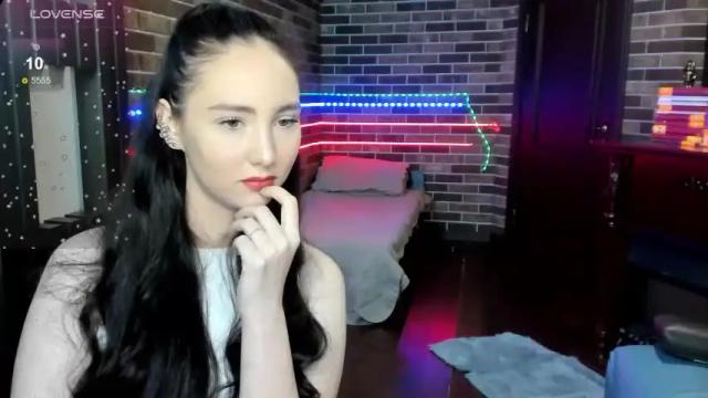 Image 12 of valkyrie_fiera Stream on Chaturbate on 15 months ago