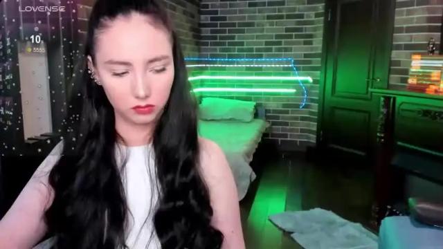 Image 6 of valkyrie_fiera Stream on Chaturbate on 15 months ago