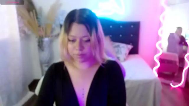 Image 2 of vallamour_tay Stream on Chaturbate on 14 months ago