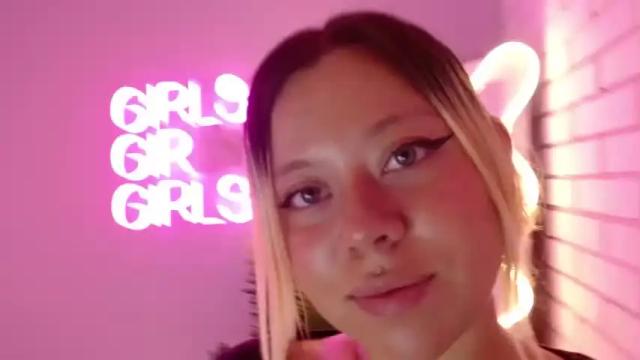 Image 12 of vallamour_tay Stream on Chaturbate on 14 months ago