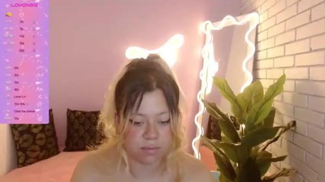 Image 8 of vallamour_tay Stream on Chaturbate on 14 months ago