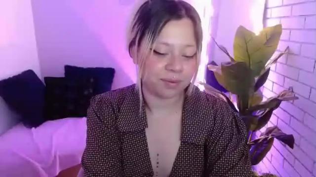 Image 8 of vallamour_tay Stream on Chaturbate on 13 months ago