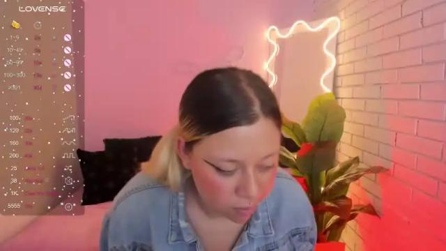 Image 3 of vallamour_tay Stream on Chaturbate on 13 months ago