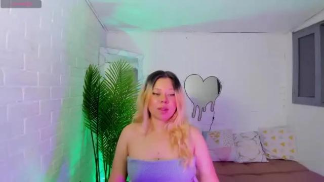 Image 10 of vallamour_tay Stream on Chaturbate on 13 months ago