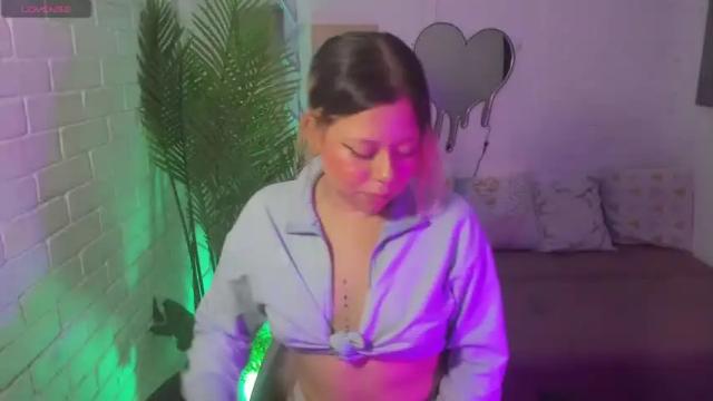 Image 4 of vallamour_tay Stream on Chaturbate on 13 months ago