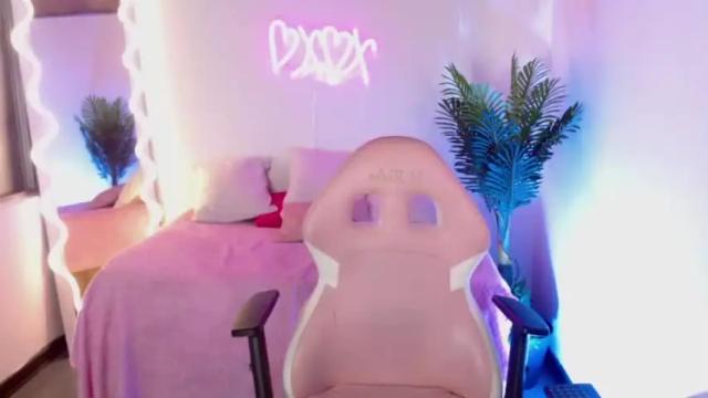 Image 10 of vallamour_tay Stream on Chaturbate on 13 months ago