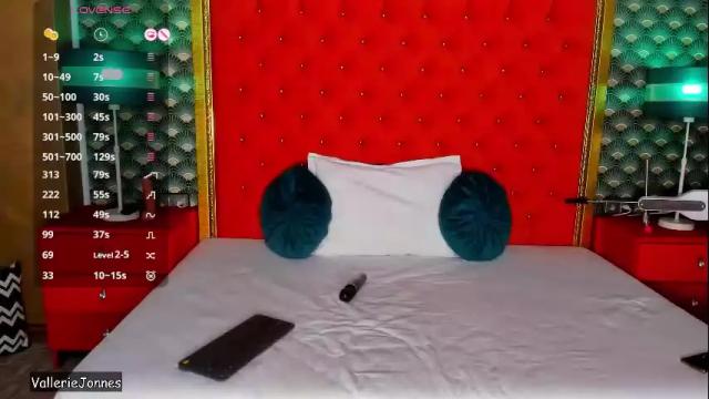 Image 2 of valleriejonnes Stream on Chaturbate on 1 month ago