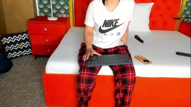 Image 6 of valleriejonnes Stream on Chaturbate on 17 days ago