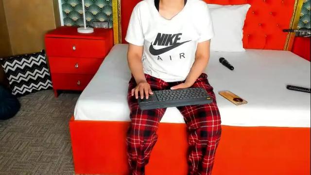 Image 7 of valleriejonnes Stream on Chaturbate on 17 days ago