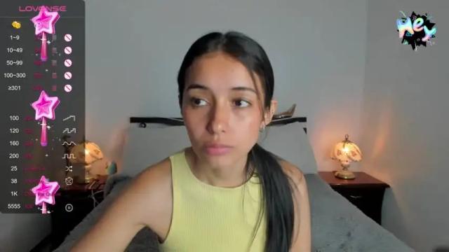 Image 11 of vallery_evanss Stream on Chaturbate on 15 months ago