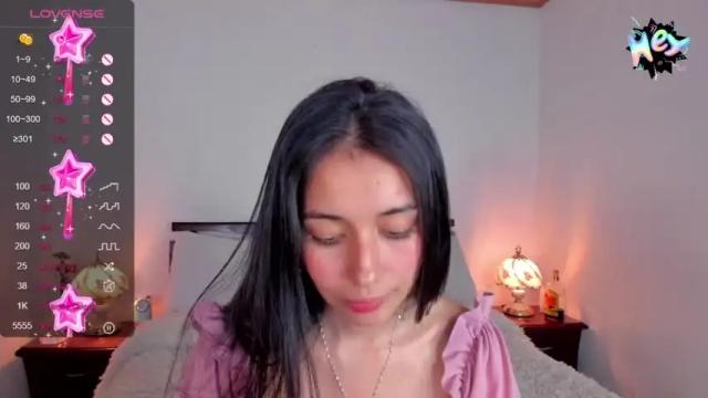 Image 10 of vallery_evanss Stream on Chaturbate on 12 months ago