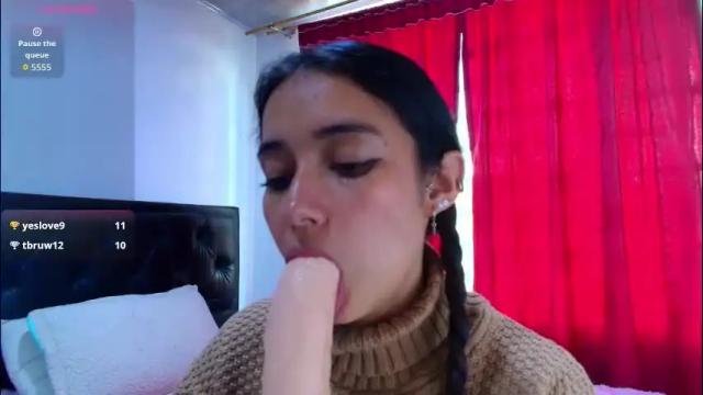 Image 7 of vallery_evanss Stream on Chaturbate on 2 months ago