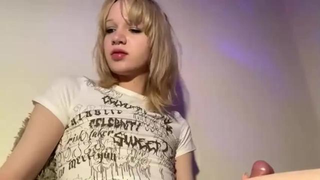 Image 10 of valleyofthed0lls Stream on Chaturbate on 15 months ago