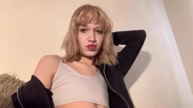 Image 10 of valleyofthed0lls Stream on Chaturbate on 15 months ago
