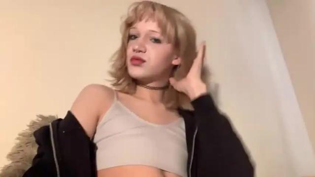Thumbnail 3, valleyofthed0lls's Stream at Chaturbate, 15 months ago
