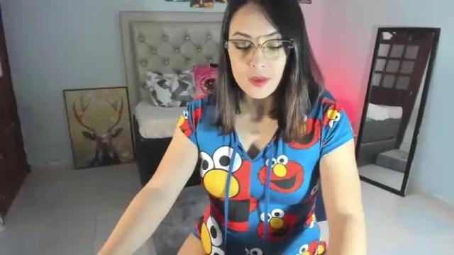 Image 12 of vallolet_marcks Stream on Chaturbate on 19 months ago